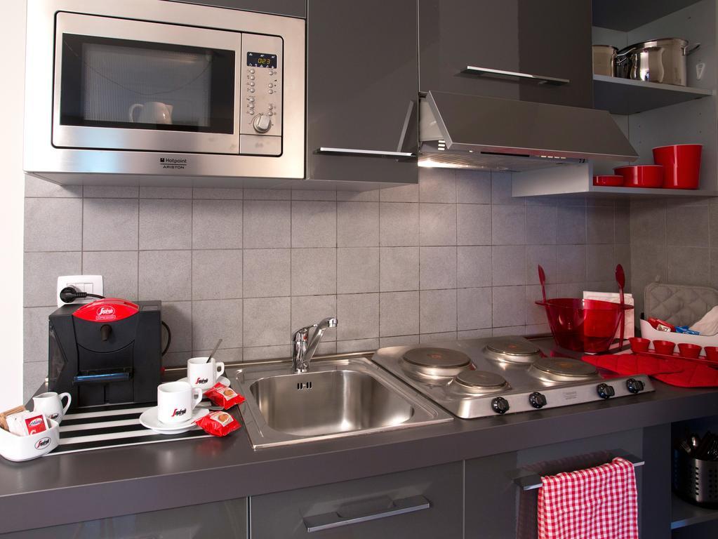 Lacroma Aparthotel Grado Phòng bức ảnh