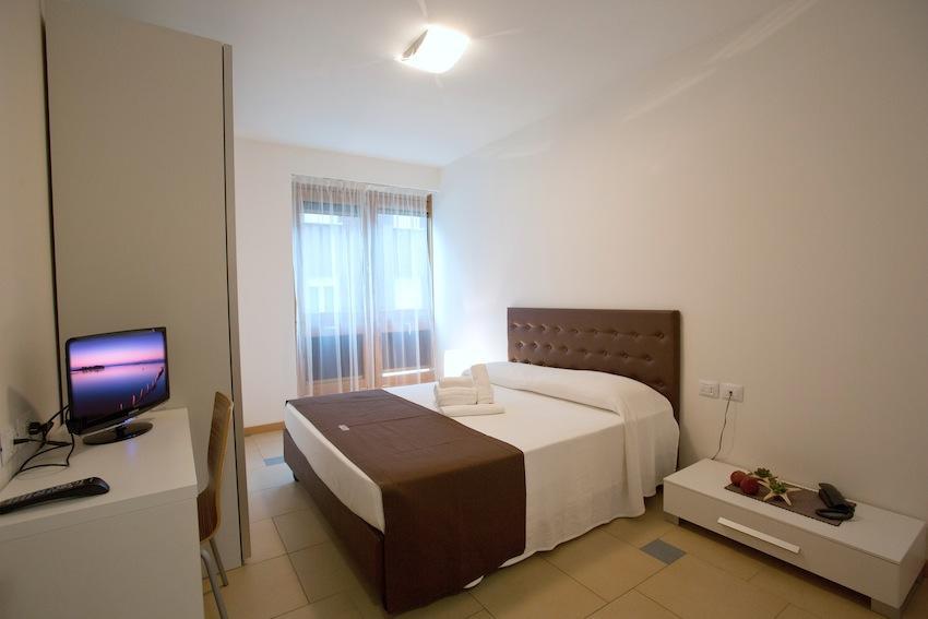 Lacroma Aparthotel Grado Ngoại thất bức ảnh